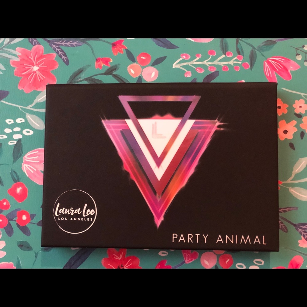 Laura Lee Party Animal eyeshadow palette - Picture 2 of 3